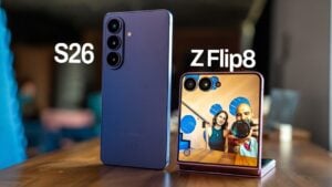 Side by side comparison of the Galaxy Z Flip 8 and Galaxy S26