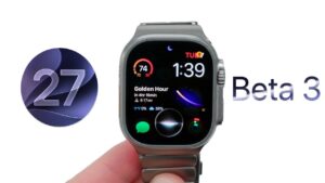The new Siri AI app interface on an Apple Watch syncing conversations.