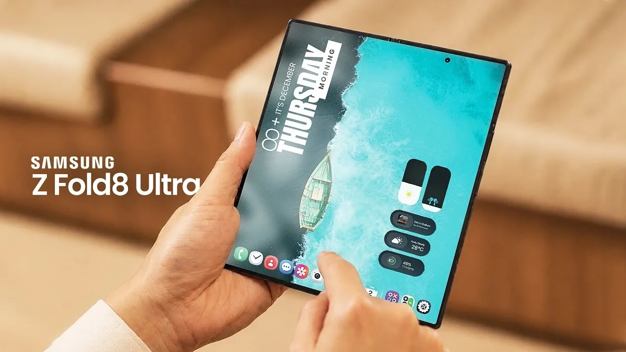 Samsung Galaxy Z Fold 8 Ultra showing peak display brightness