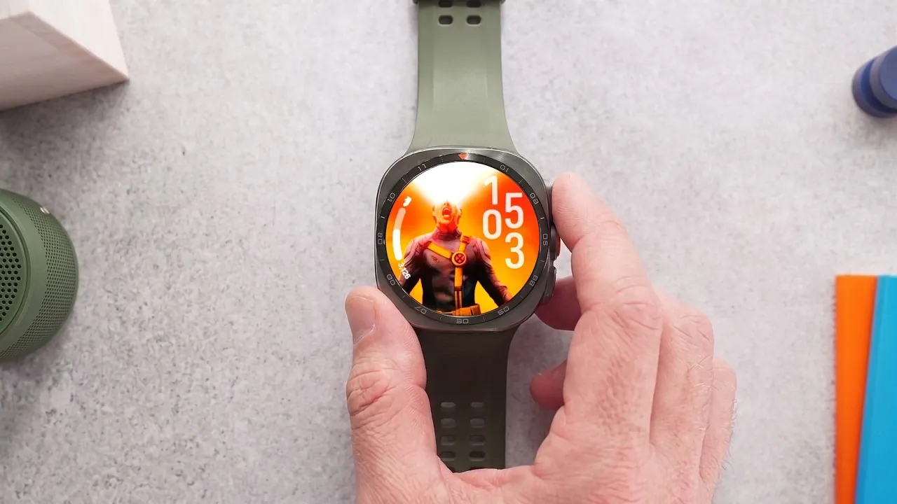 The bright 5,000 nit display of the Galaxy Watch Ultra 2 being used outdoors.