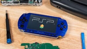 A modified PSP 1000 shell housing a Raspberry Pi board.
