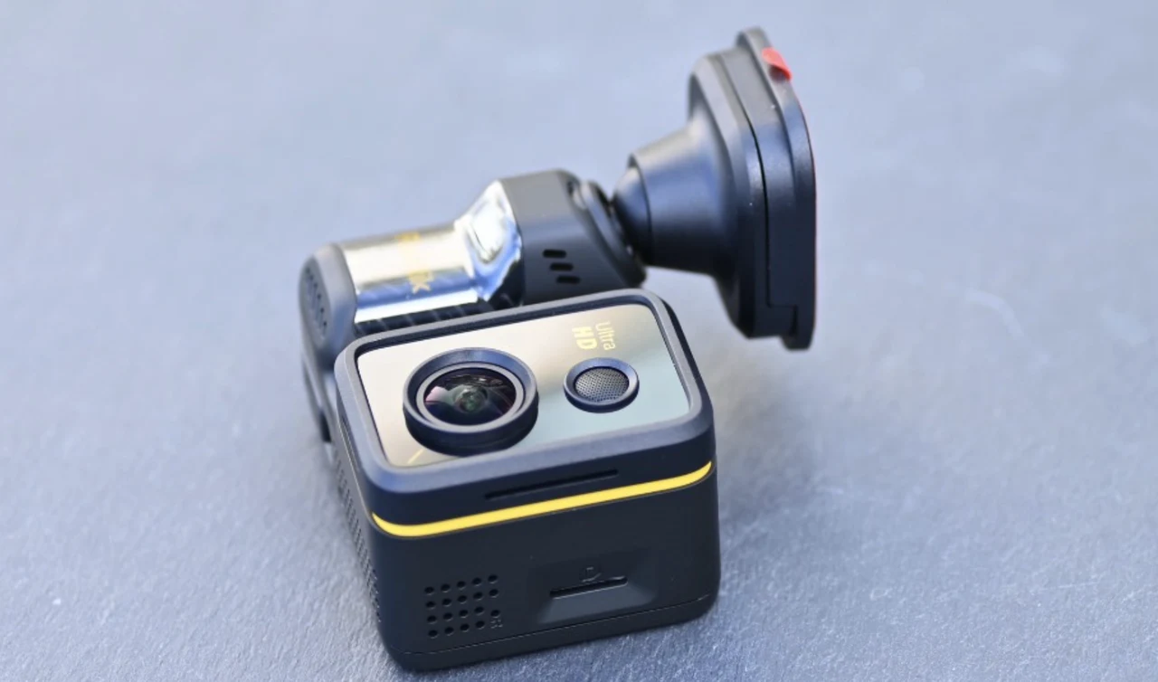 Fanttik Luma K10 Apex Camera SDcard Slot