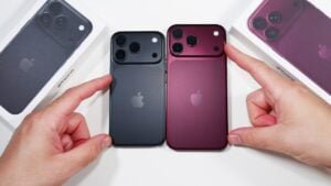 Side-by-side size comparison of the iPhone 18 Pro and iPhone 18 Pro Max.