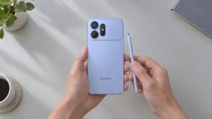 Digital render showing a potential camera layout for the Galaxy S27 Ultra.