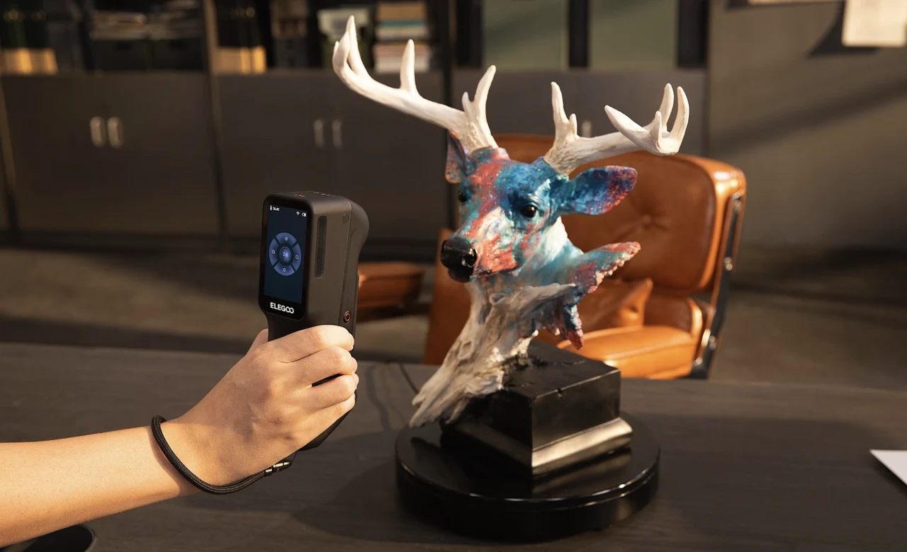 Elegoo M1 Ultra 3D Scanner in action