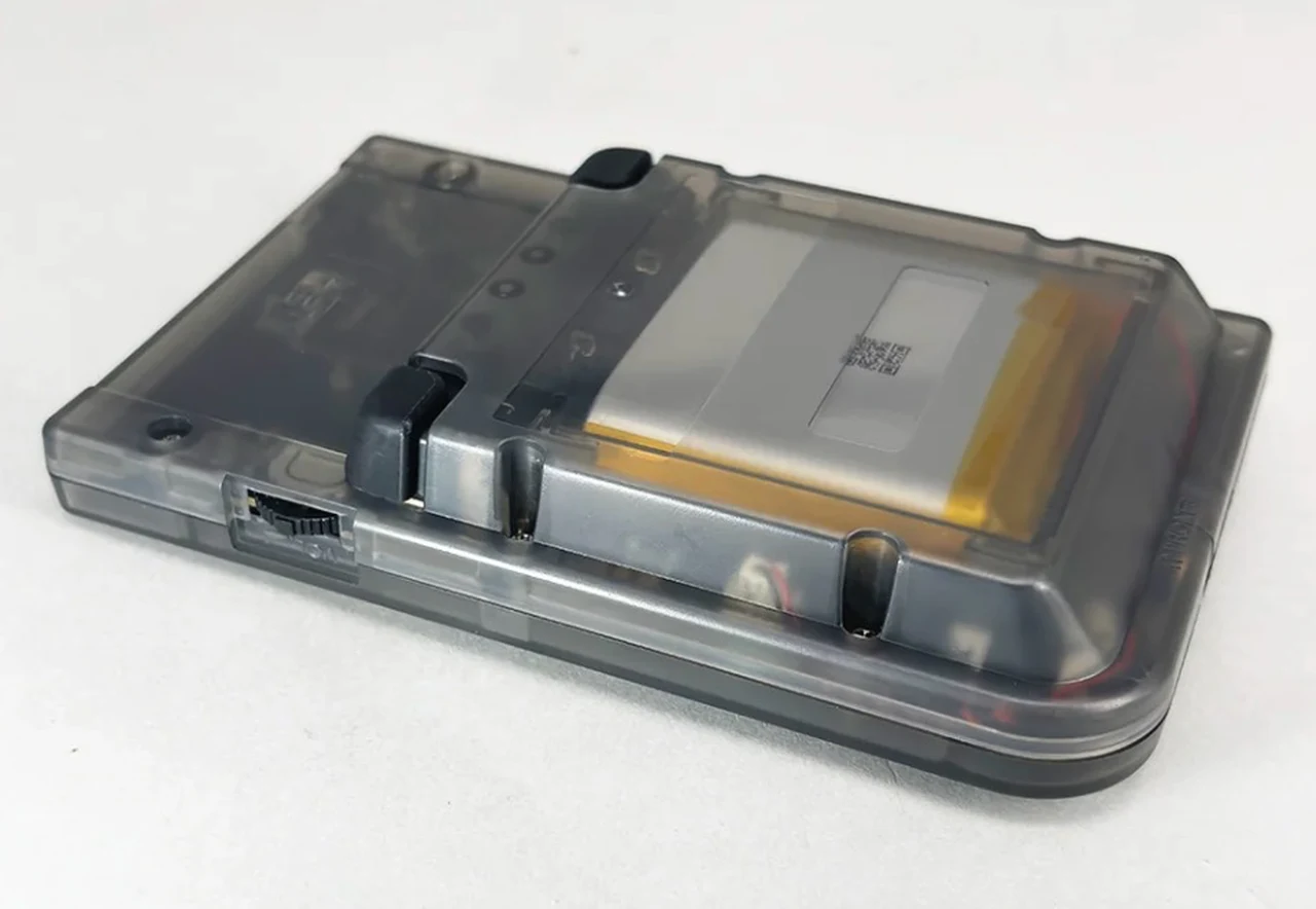 Retro Pixel Pocket battery and rear view
