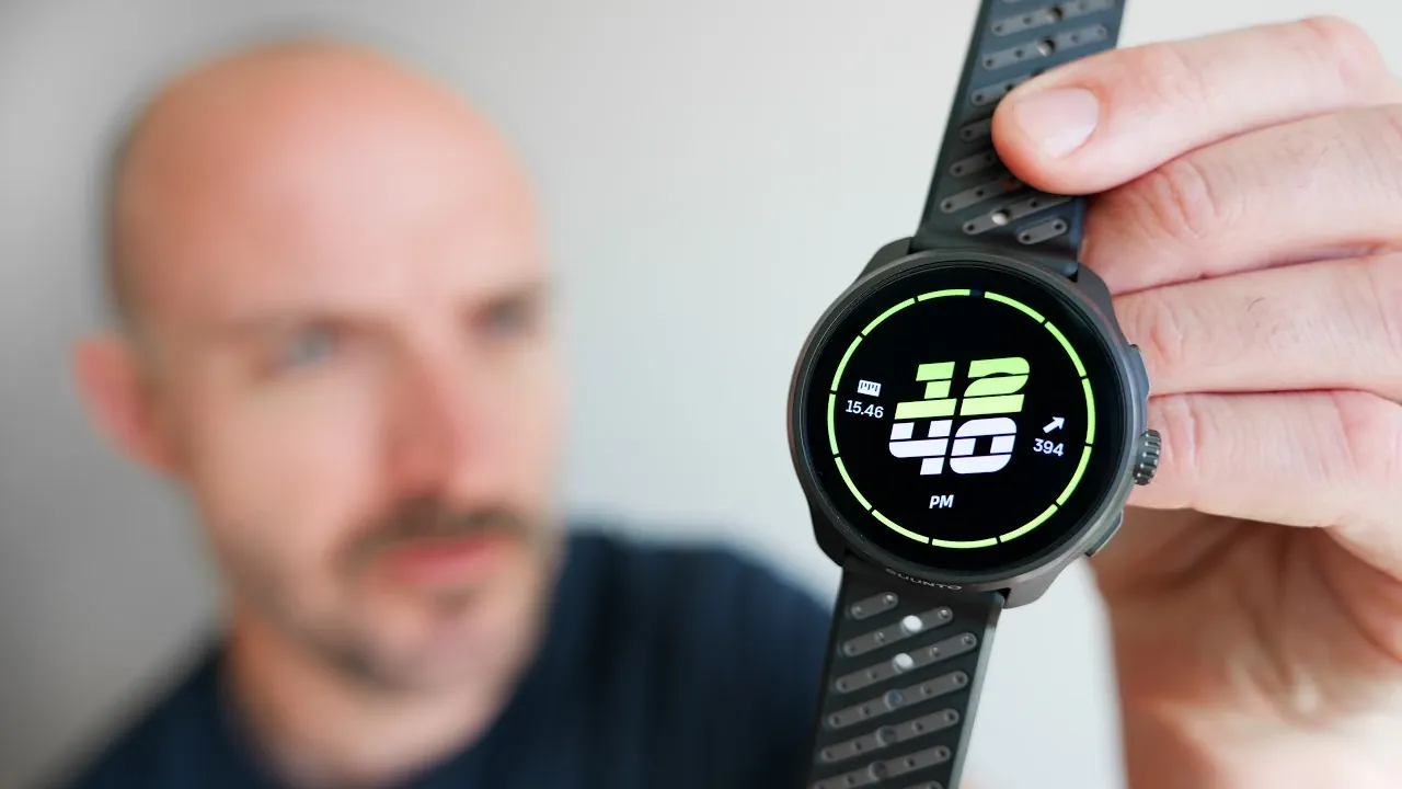 A close up of the bright 1.32-inch AMOLED display on the Suunto Race 3S.